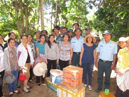 Các hoạt động của Hội Phụ nữ cơ sở hưởng ứng Tháng dân vận